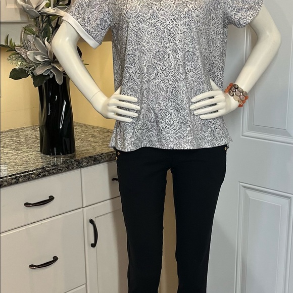 Comfortable cotton tshirt Goes great with leggings and skinny pants or jeans - Picture 5 of 5